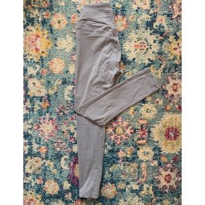 Whitney Simmons x Gymshark “Whitney Grey” Leggings